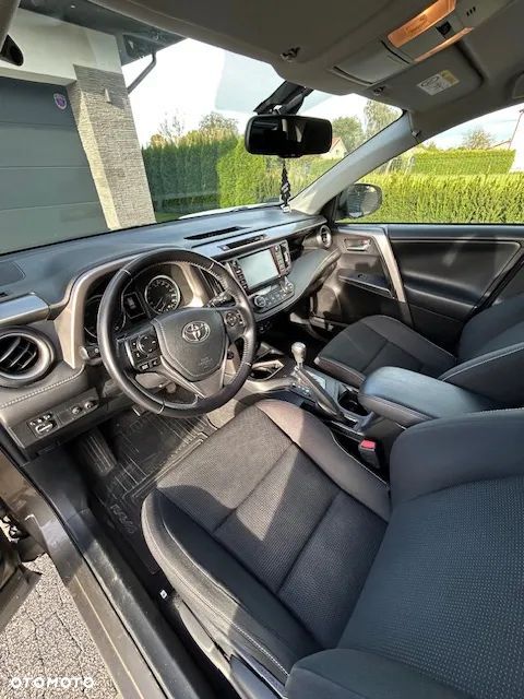 Toyota RAV4 - 11