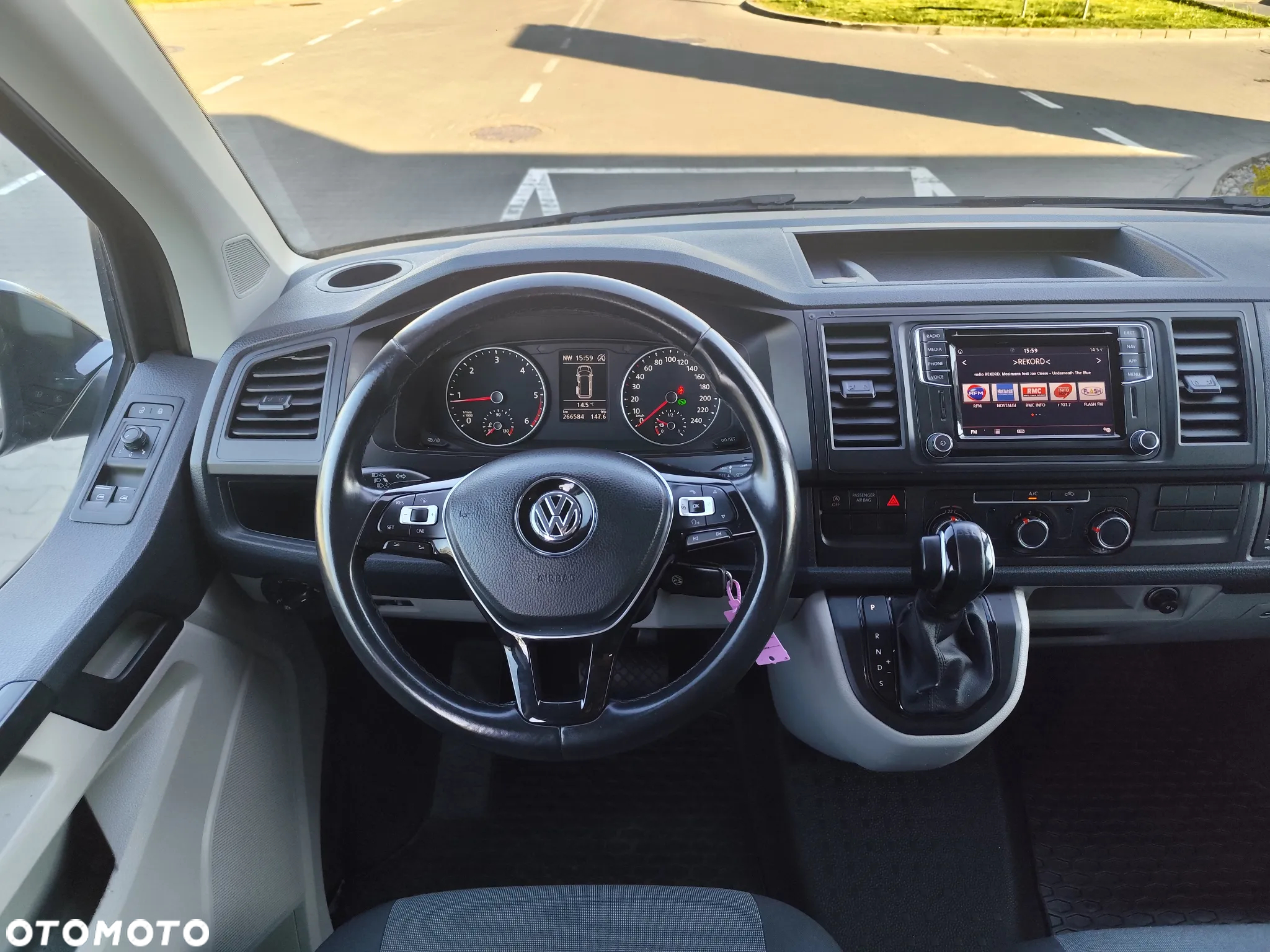 Volkswagen Transporter T6 - 30