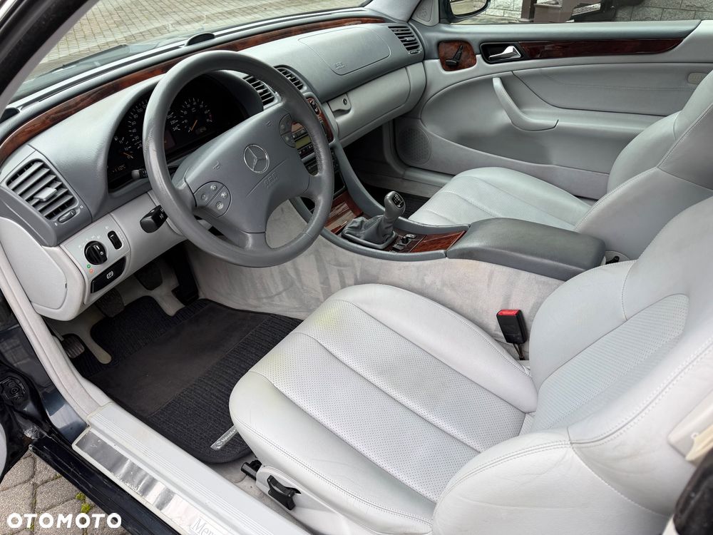Mercedes-Benz CLK 200 - 17
