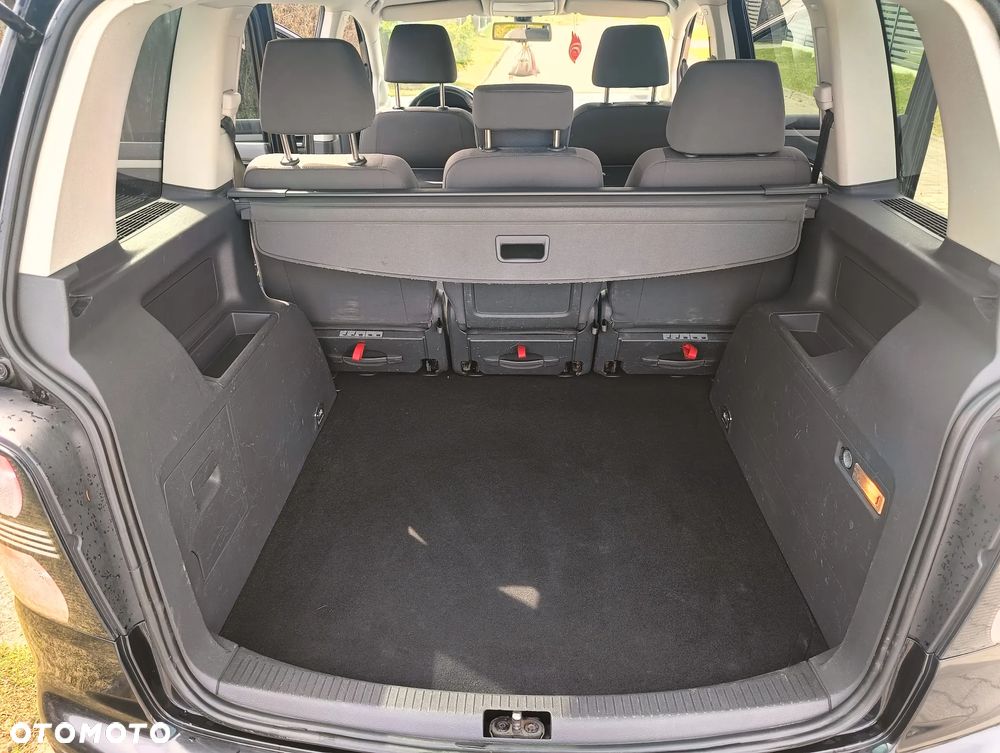 Volkswagen Touran 2.0 TDI DPF Highline Perfectline - 4