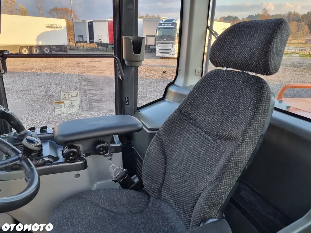 Doosan DL 250 Ładowarka Kołowa 14,4t SUPER STAN Waga Kamera - 14