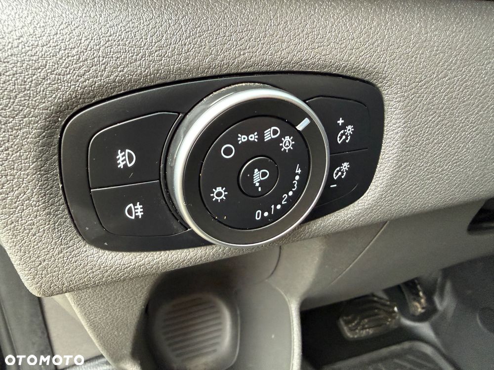 Ford TRANSIT CUSTOM BLACK EDITION L2H1/2xBoczne drzwi/Automat/Bi-Xenon/Navi/Klima/Kamera/Grzane fotele/PDC przód i tył/Grzana szyba/Hak/Bagażnik - 17