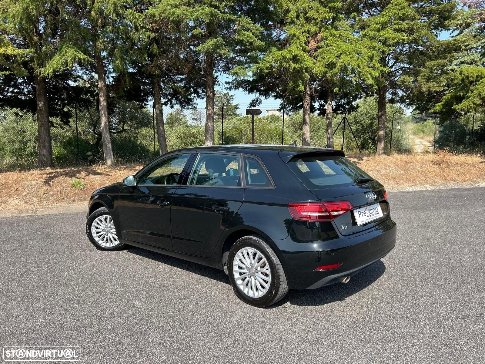Audi A3 Sportback 1.6 TDI Attraction Ultra - 19
