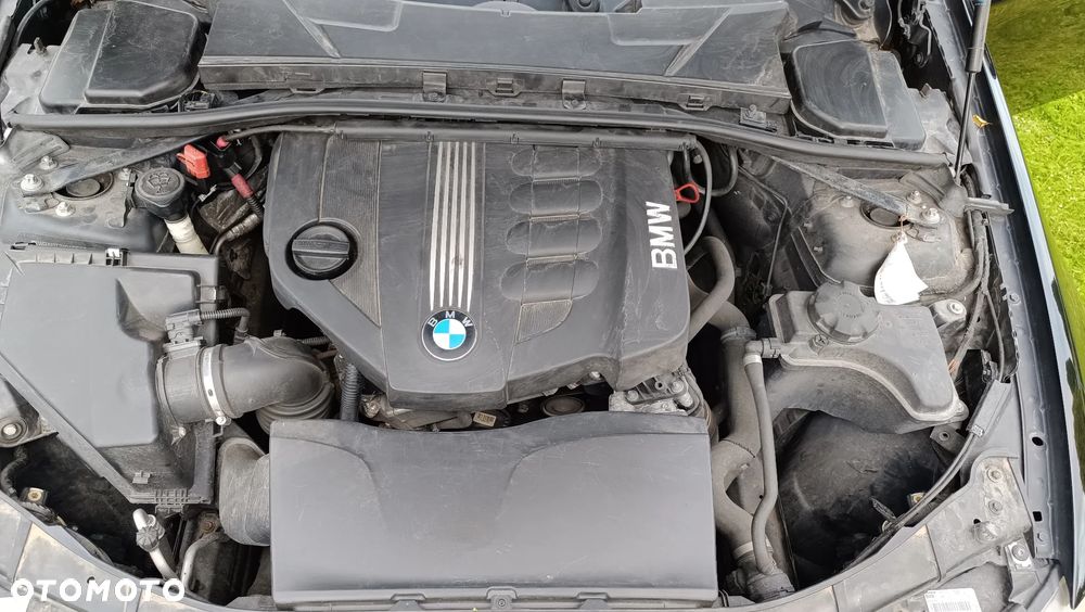 BMW Seria 3 318d Luxury Line - 23