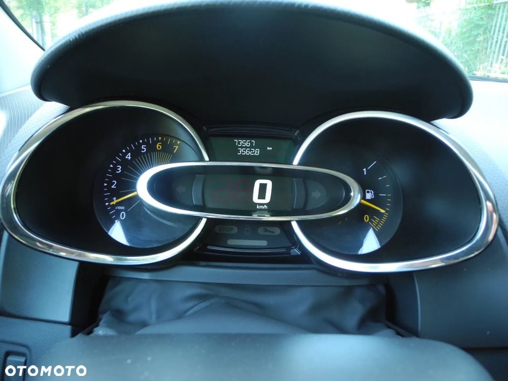 Renault Clio - 8