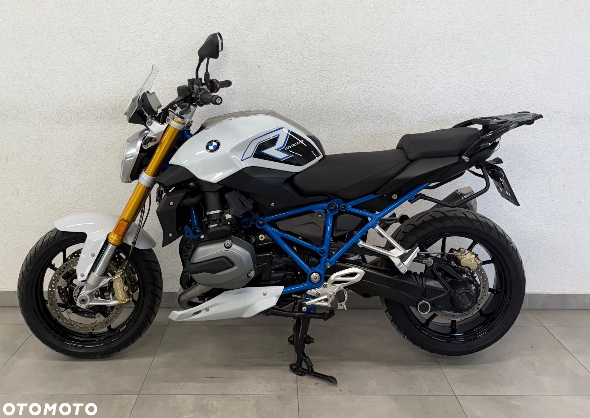 BMW R - 1