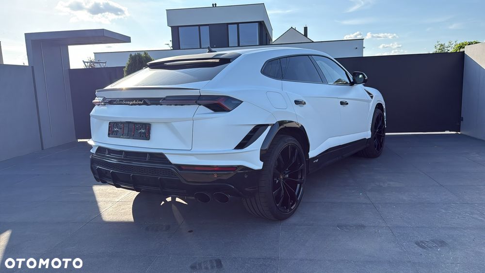 Lamborghini Urus - 14