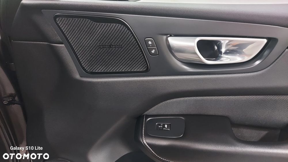 Volvo XC 60 B4 D Geartronic RDesign - 19