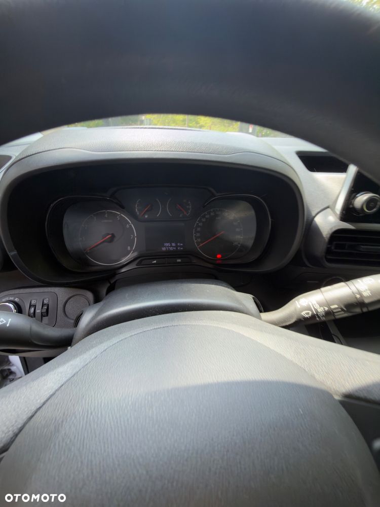 Opel COMBO - 9