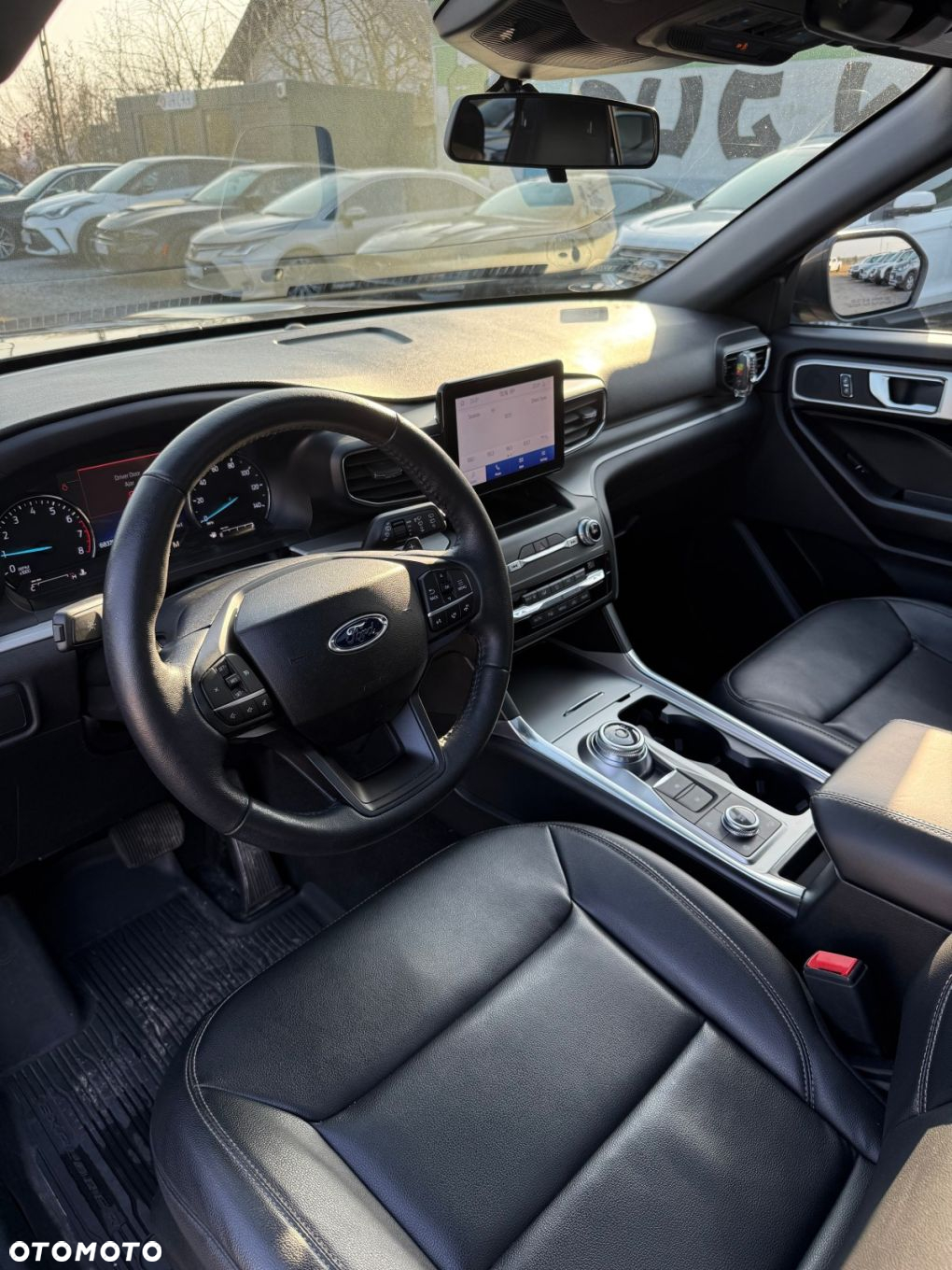 Ford Explorer - 22
