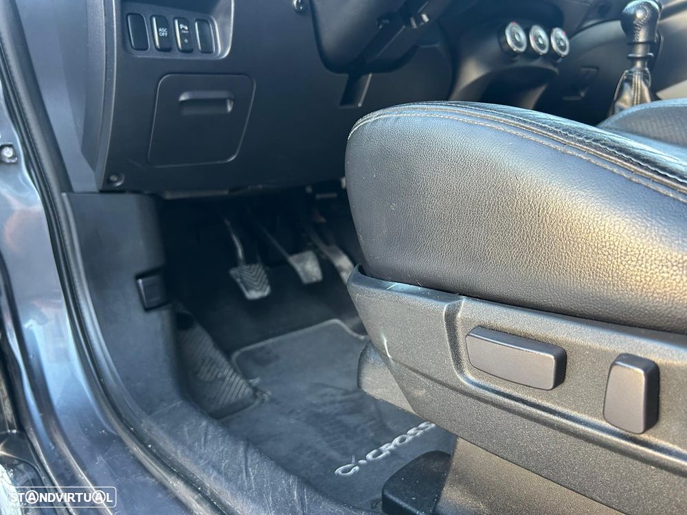 Citroën C-crosser 2.2 HDi Exclusive - 24