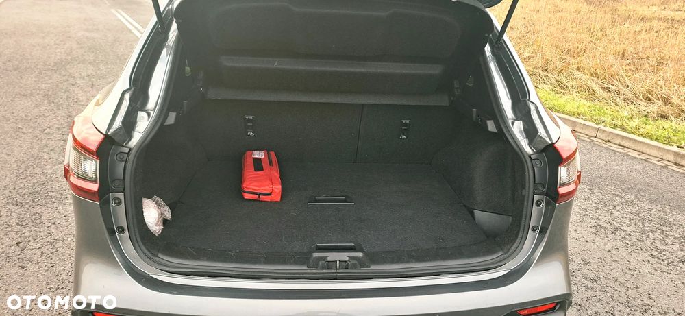 Nissan Qashqai 1.3 DIG-T DCT N-CONNECTA - 9