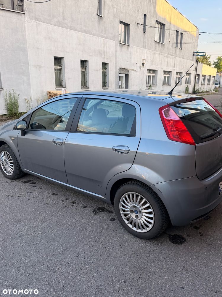 Fiat Punto 1.2 8V Active Alaska - 2