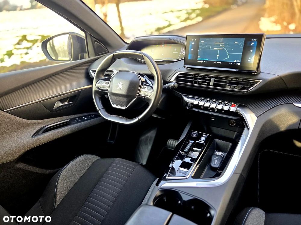 Peugeot 5008 1.2 PureTech Road Trip S&S EAT8 - 27