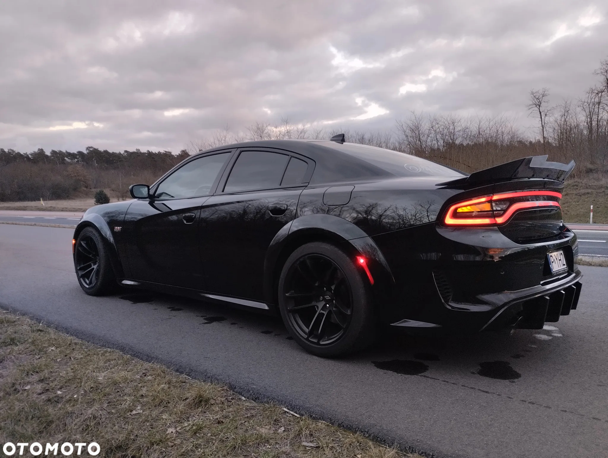 Dodge Charger 6.4 Scat Pack Widebody - 4