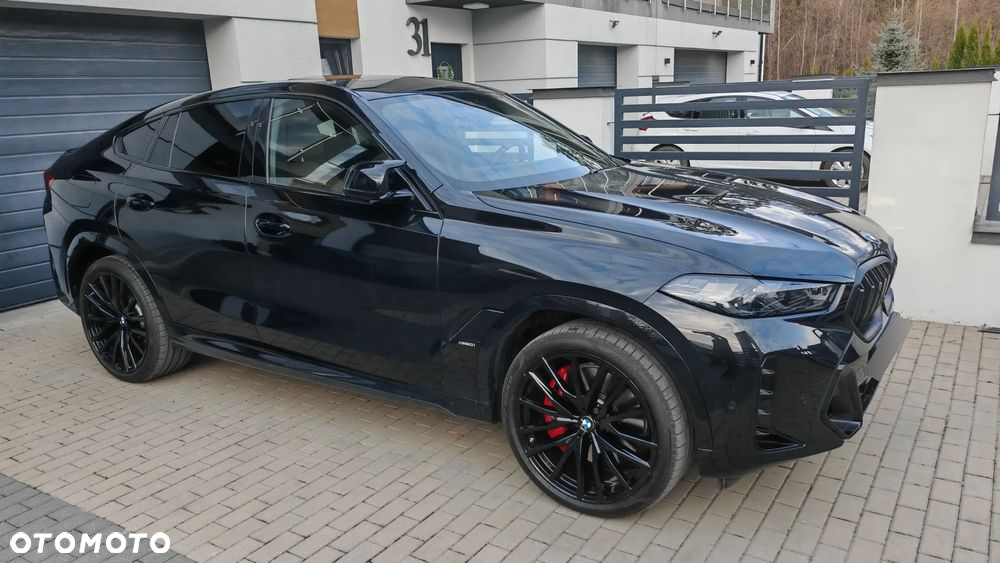 BMW X6M - 12