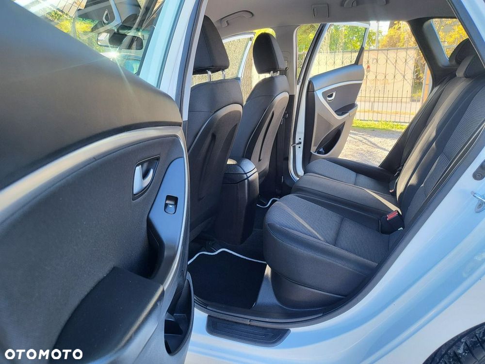 Hyundai i30 - 16