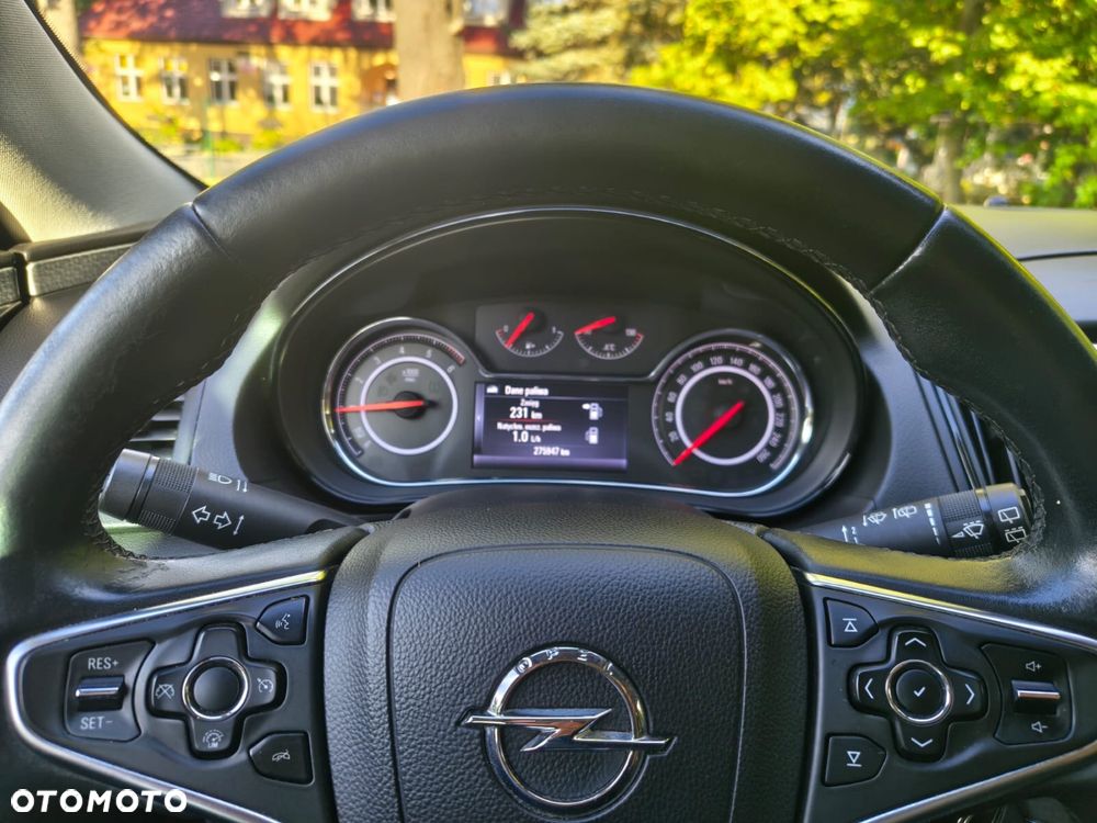 Opel Insignia - 8