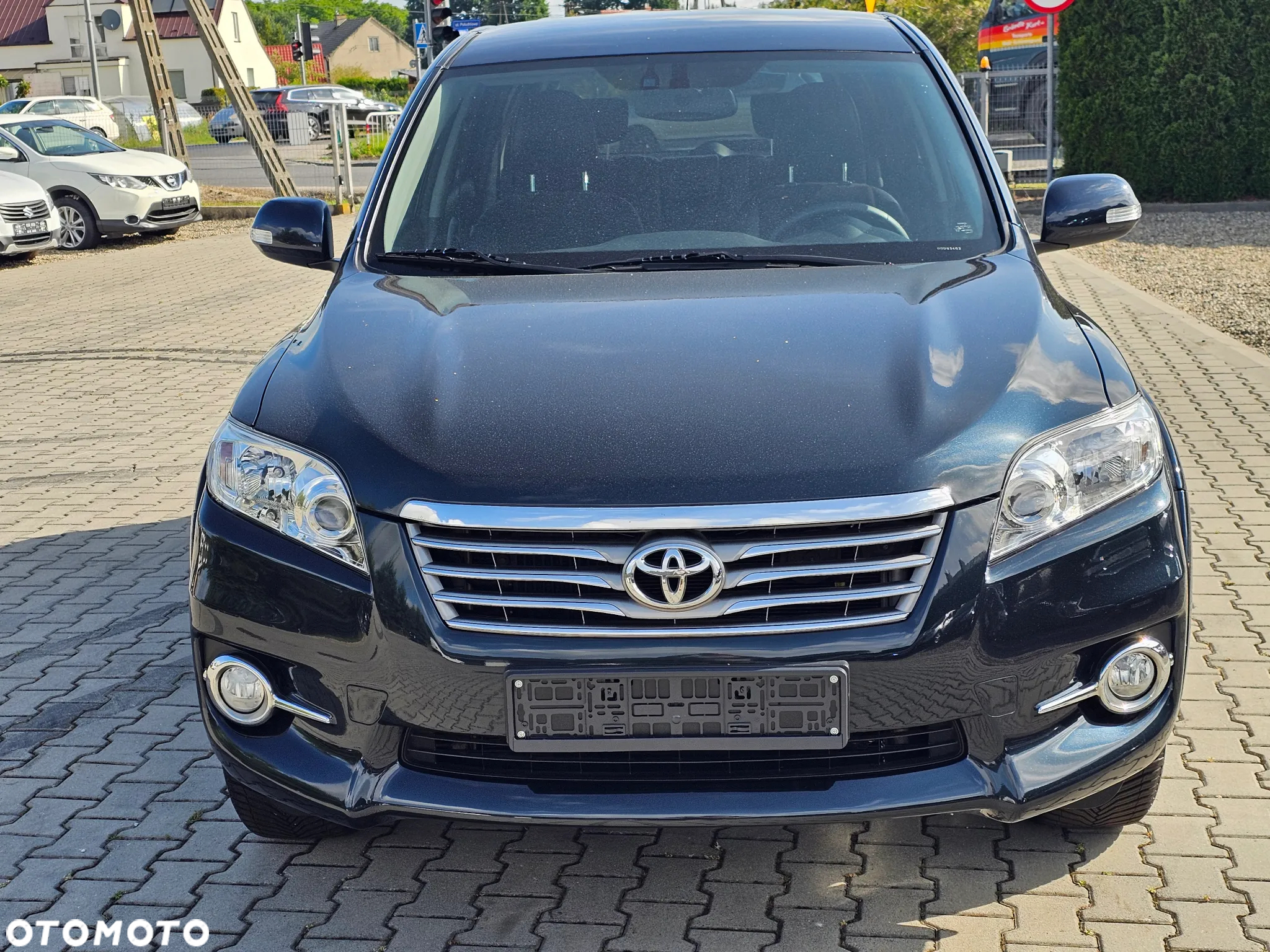 Toyota RAV4 2.2 D-4D 4x4 Automatik Executive - 2
