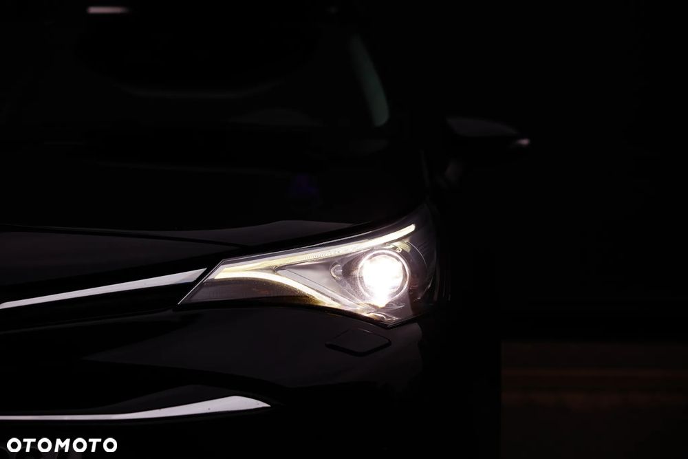 Toyota Avensis 2.0 D-4D Prestige - 14