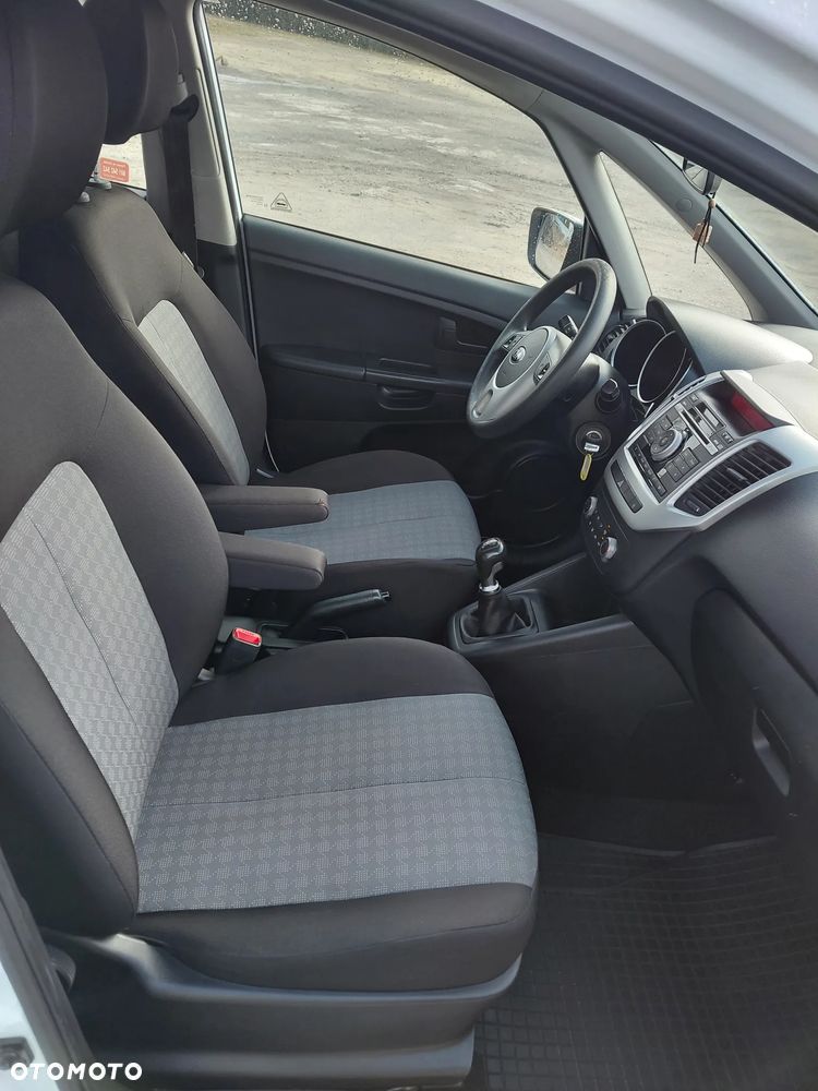 Kia Venga 1.4 L - 10