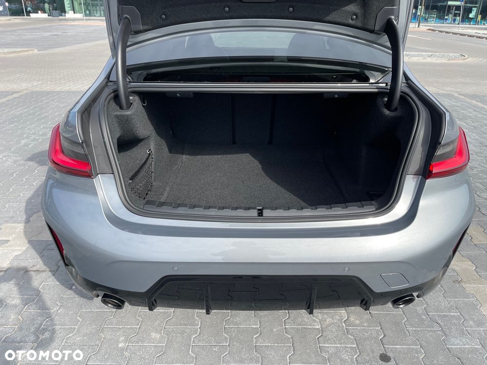 BMW Seria 3 318i M Sport - 30