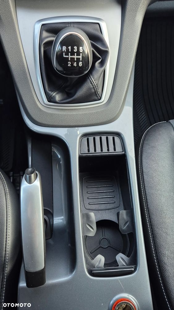 Ford Kuga 2.0 TDCi 4x4 Titanium - 27