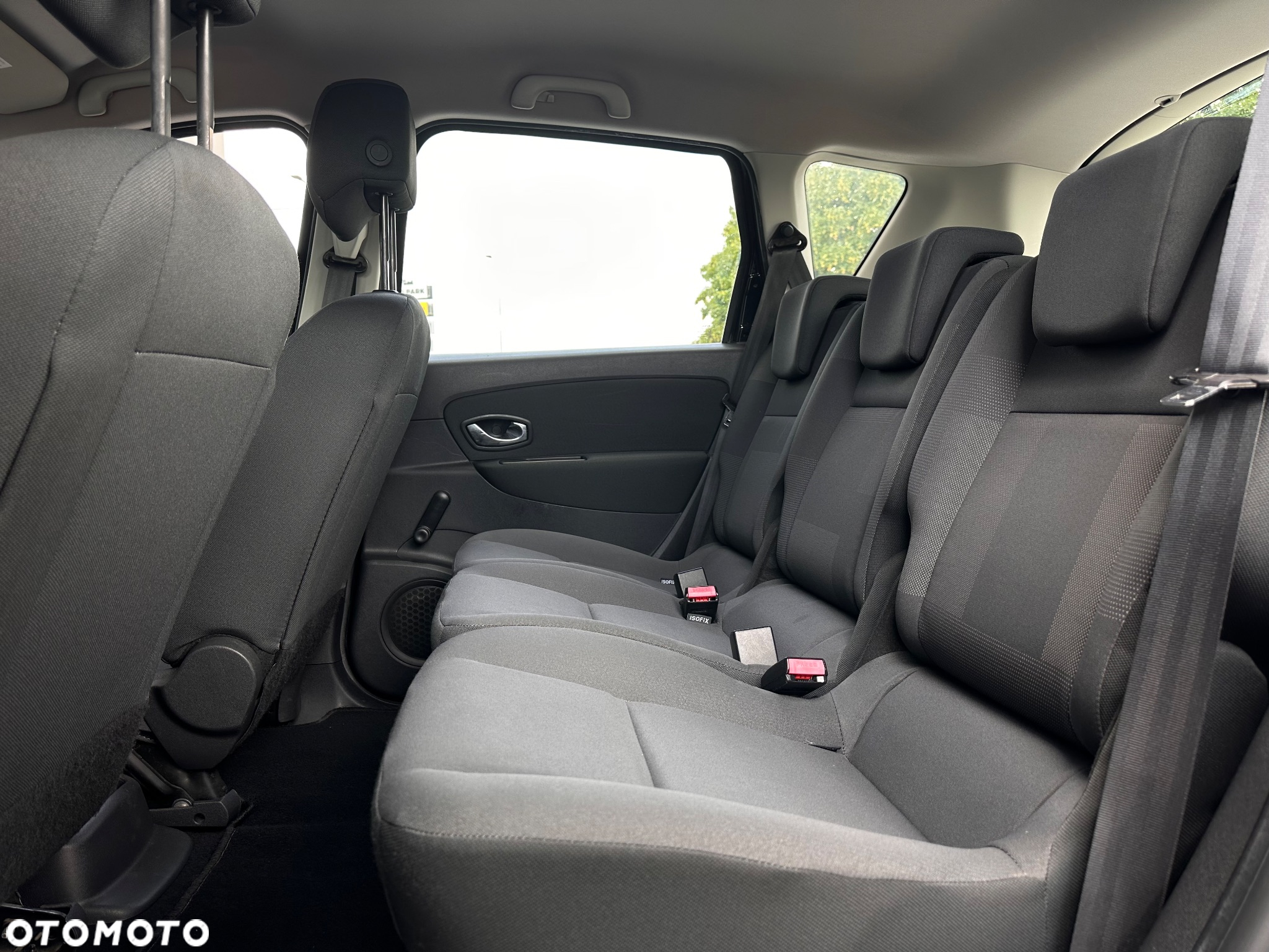 Renault Scenic 1.6 16V 110 Dynamique - 12