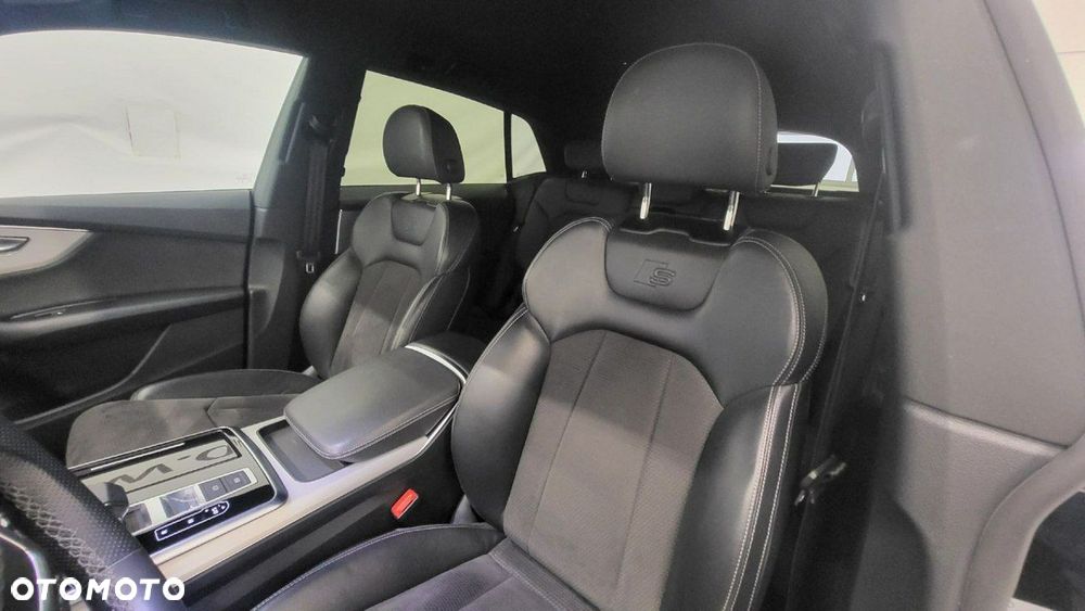 Audi Q8 - 18