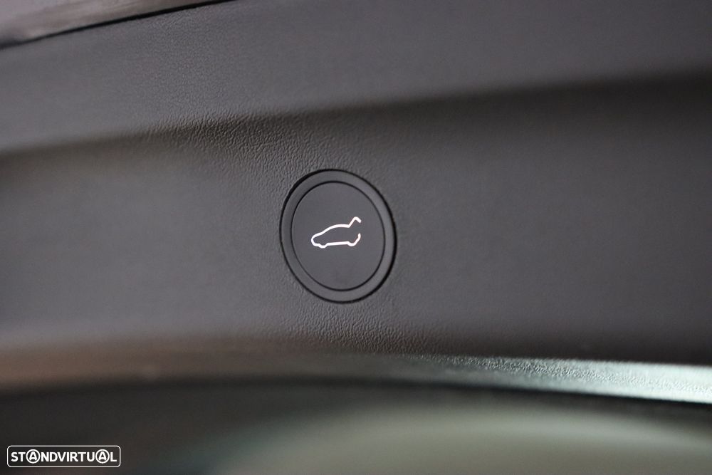Tesla Model Y Performance Tração Integral - 10