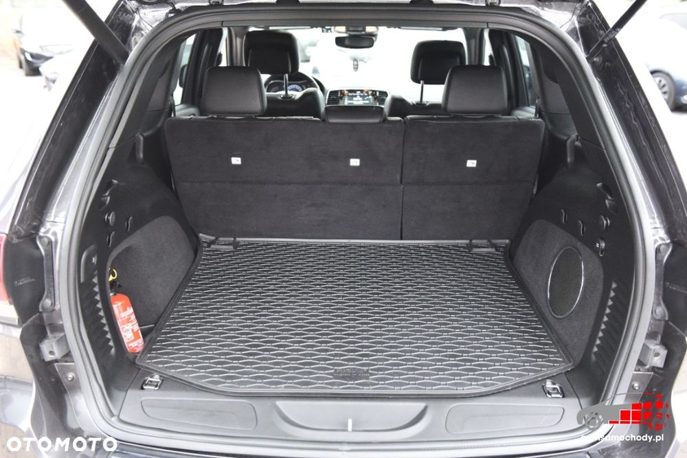 Jeep Grand Cherokee - 18
