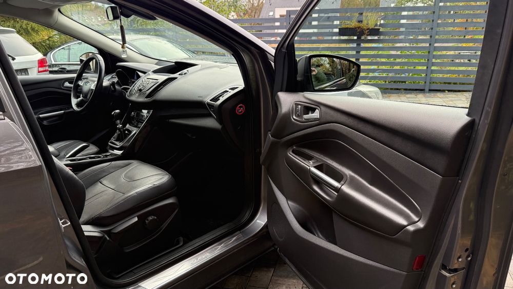 Ford Kuga 2.0 TDCi 4WD Titanium - 35