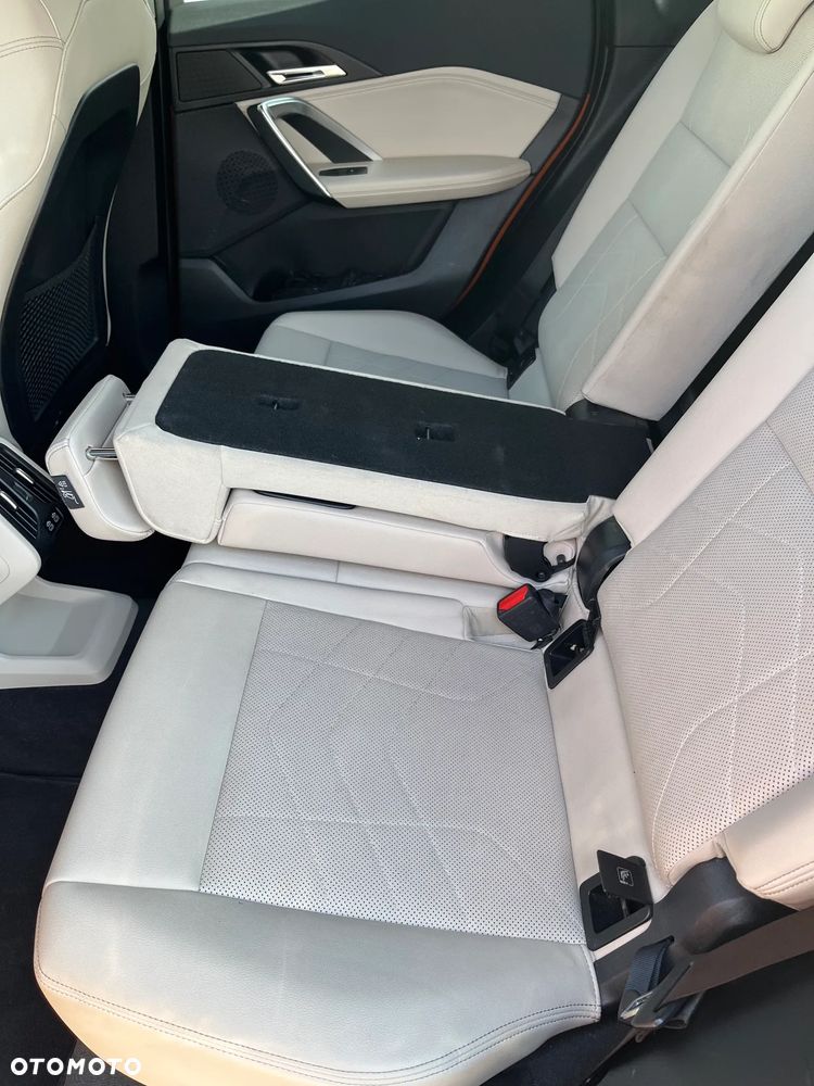 BMW X1 sDrive18i xLine - 13