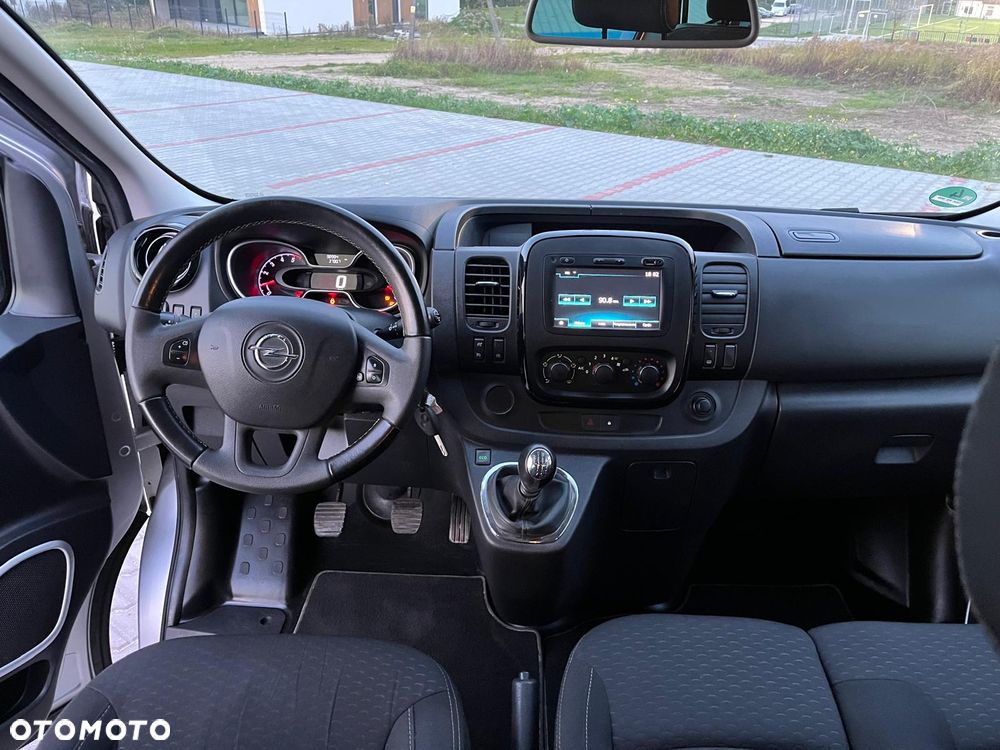 Opel Vivaro - 10