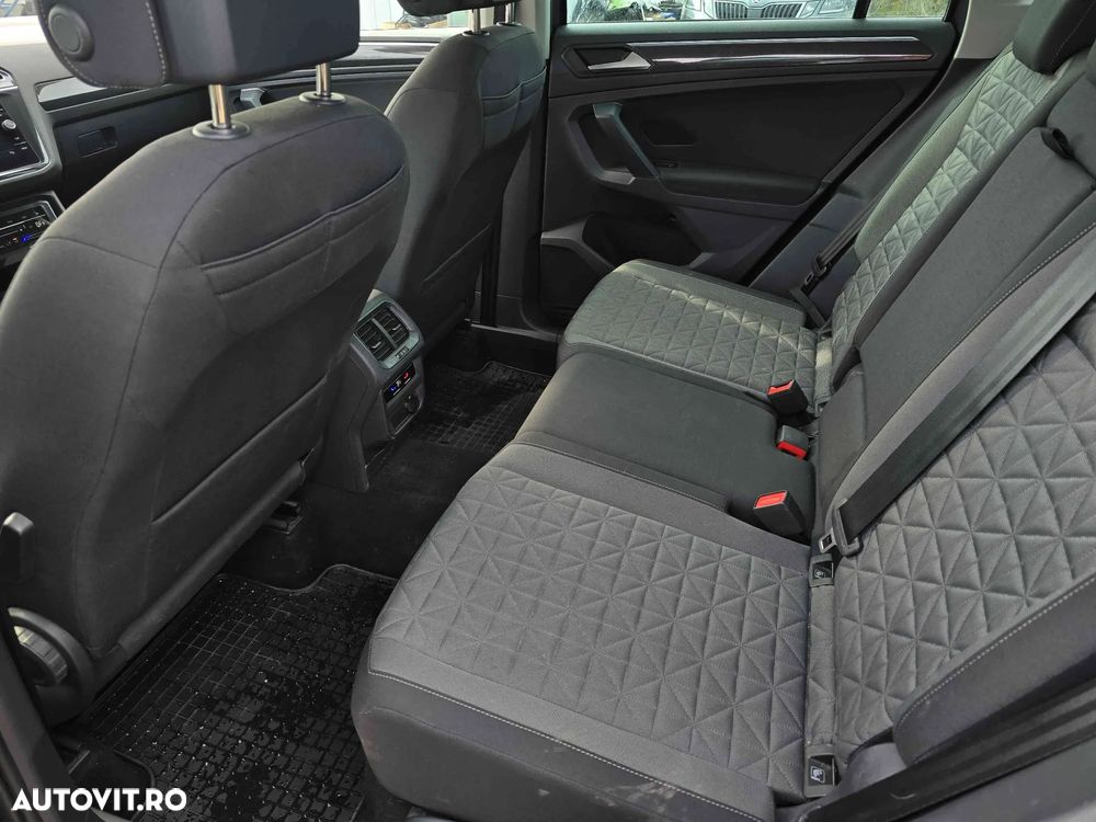 Volkswagen Tiguan - 9