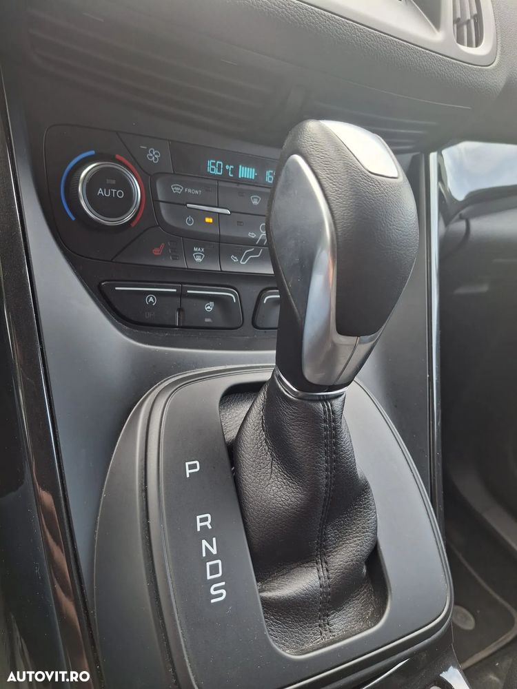Ford Kuga 2.0 TDCi 4WD Powershift Titanium - 28