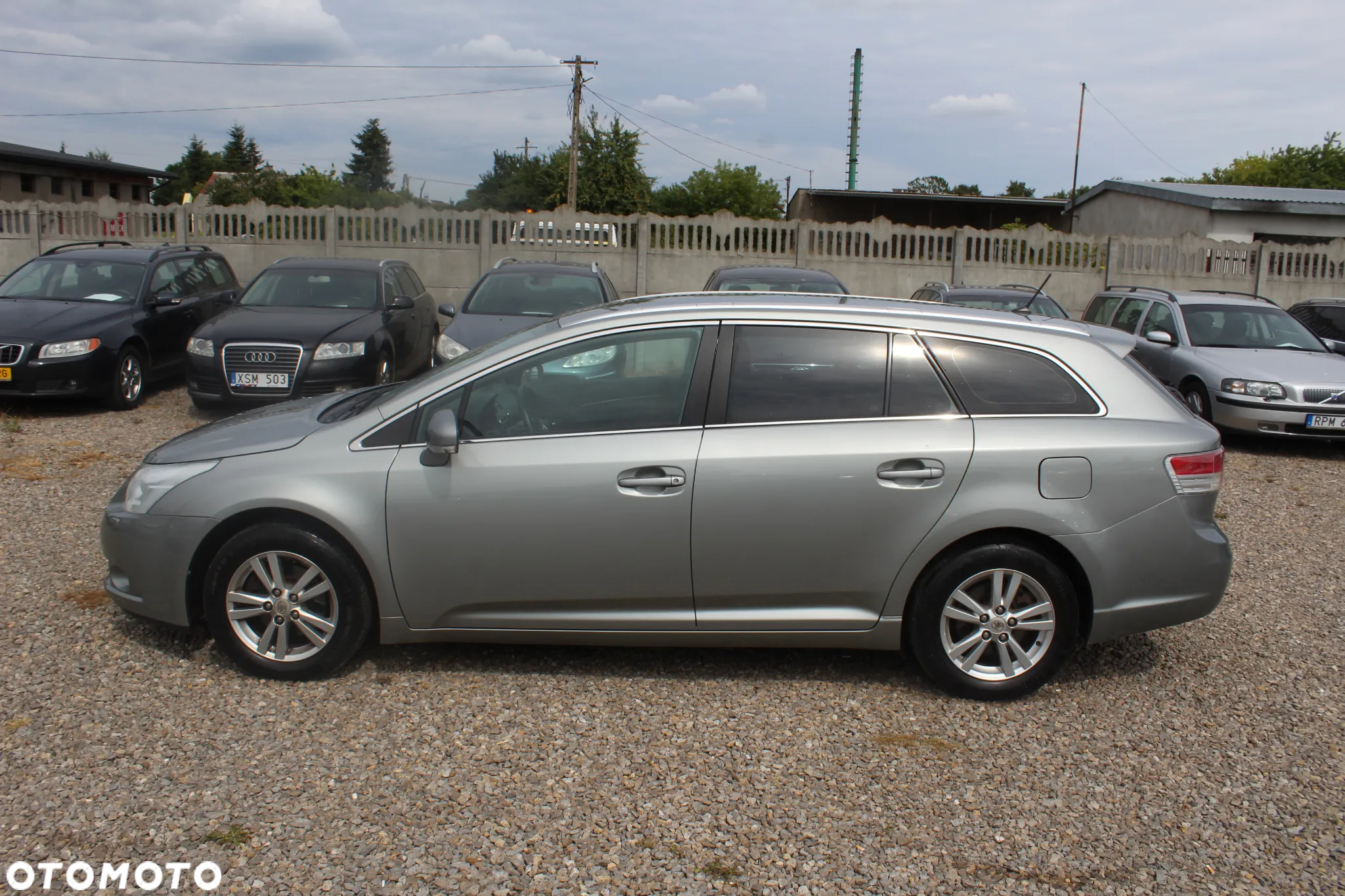 Toyota Avensis - 12