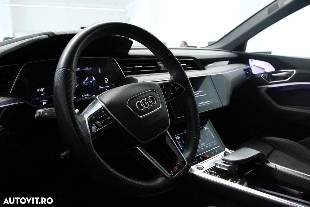 Audi e-tron Sportback - 13
