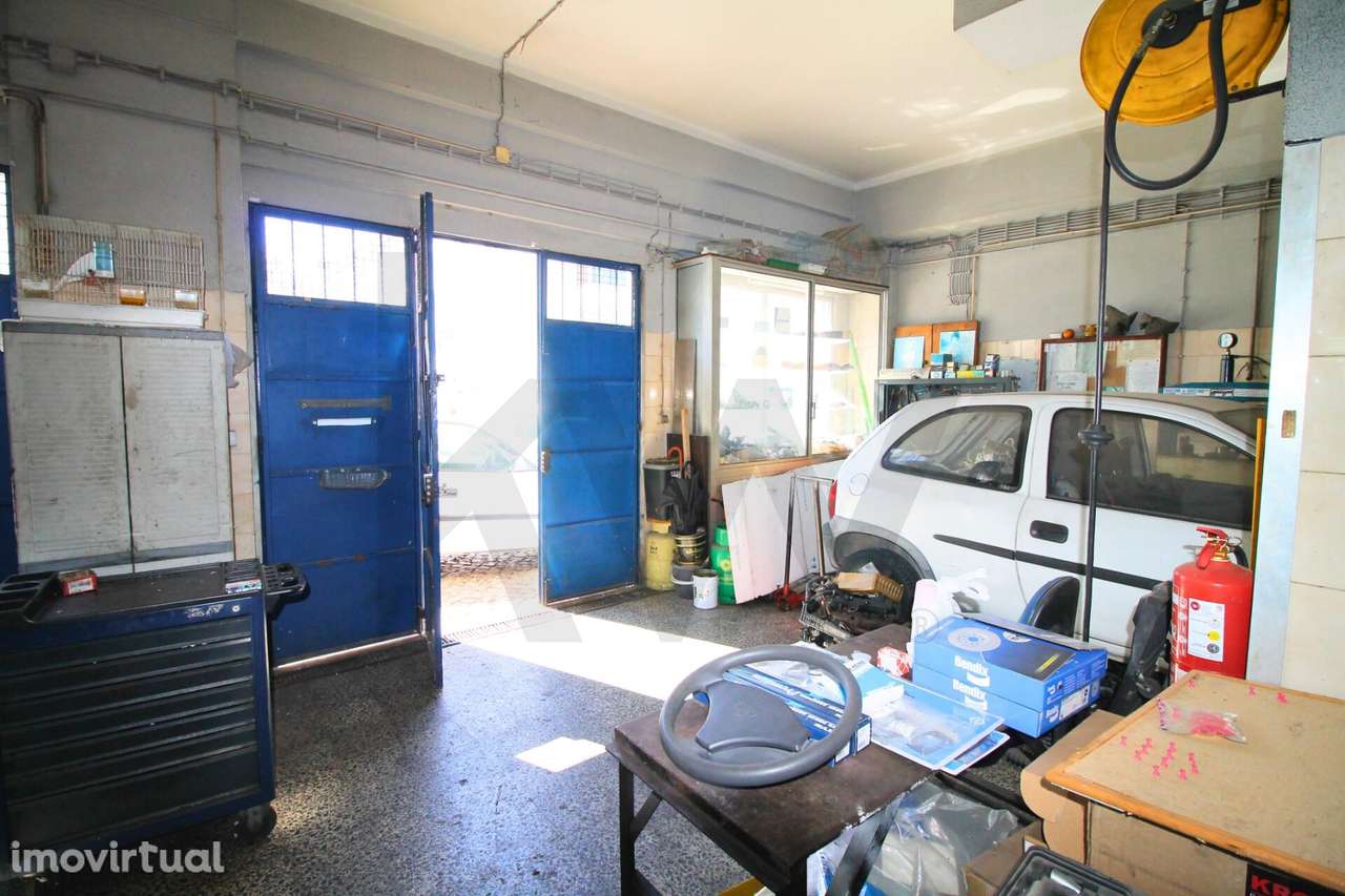 Venda de Oficina + Imóveis – Auto-Central da Arrentela - Grande imagem: 2/16
