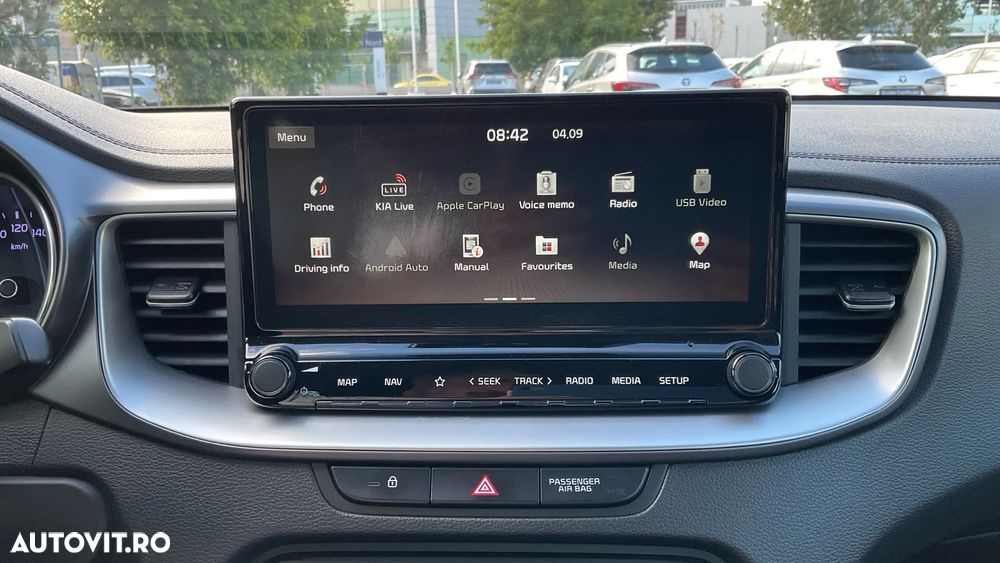 Kia Ceed - 24