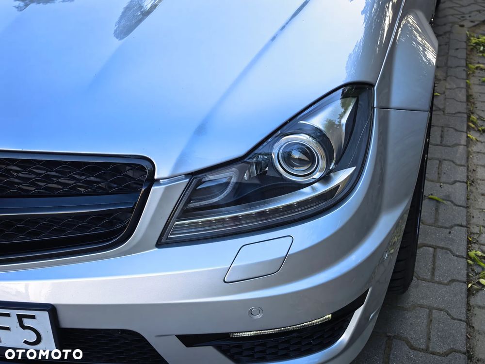 Mercedes-Benz Klasa C 63 AMG AMG SPEEDSHIFT MCT - 16