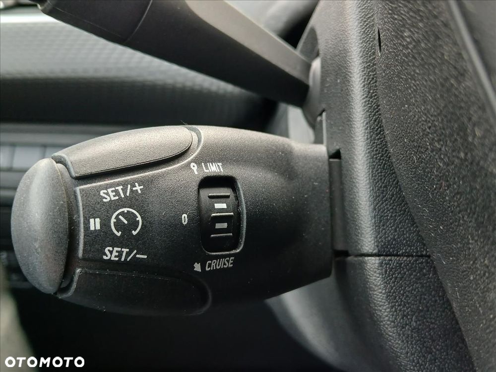 Peugeot 2008 1.2 Pure Tech Active - 16