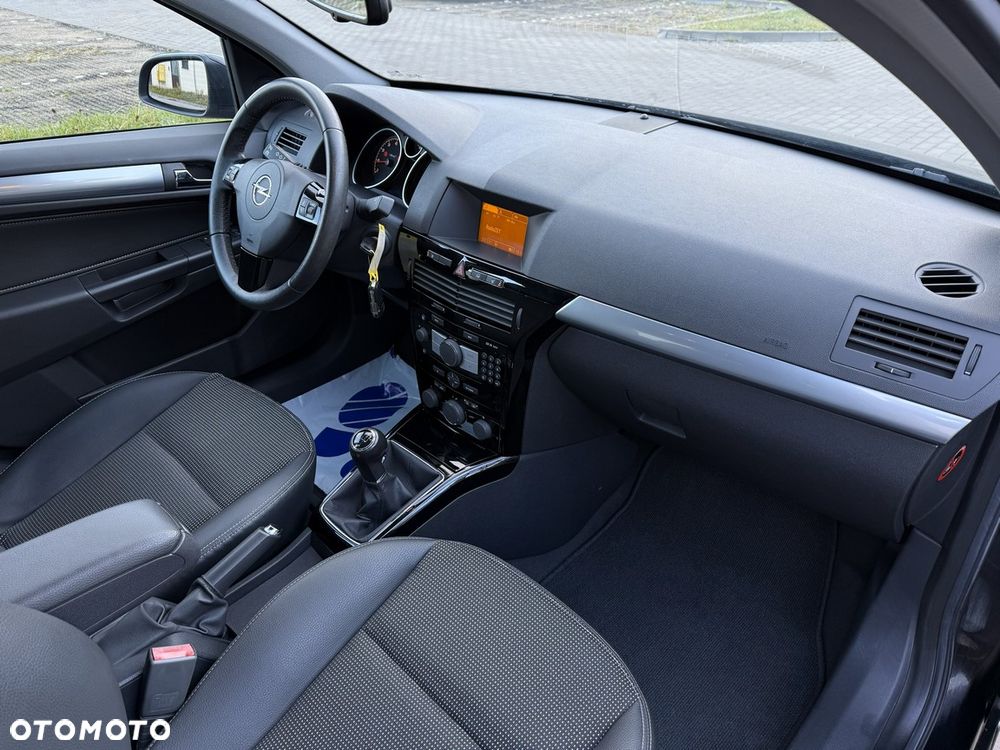Opel Astra 1.8 Innovation - 20