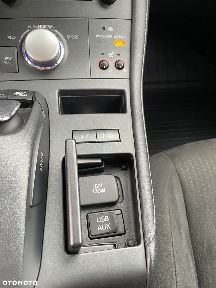Lexus CT 200h Elegance - 18