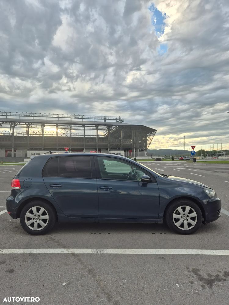 Volkswagen Golf 2.0 TDI DPF Comfortline - 6