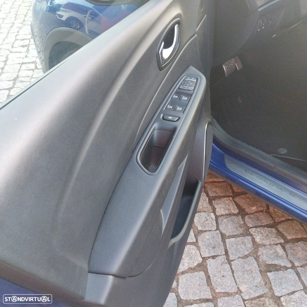 Renault Captur 1.3 TCe Initiale Paris EDC - 18