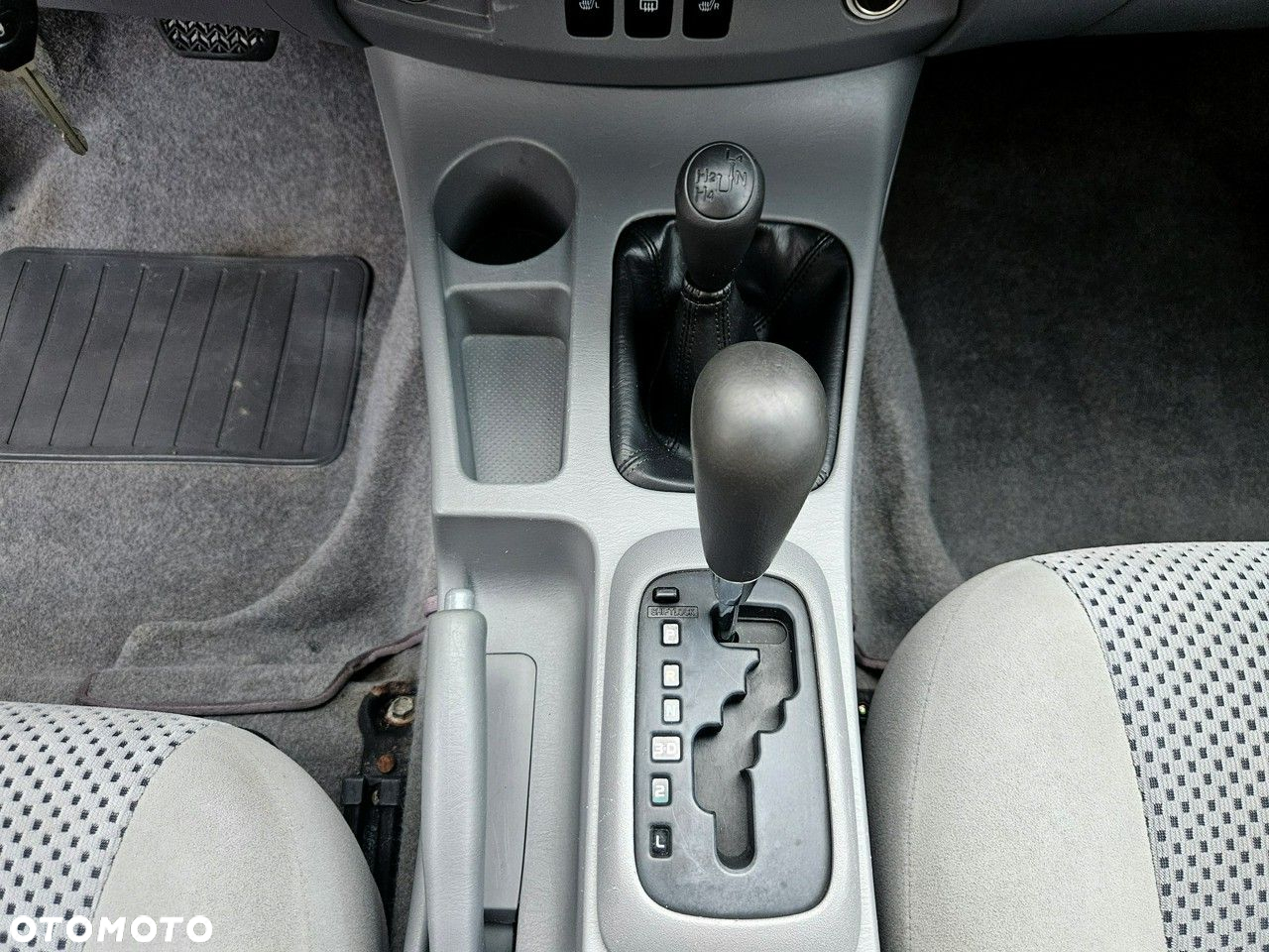 Toyota Hilux 4x4 Double Cab Autm Executive - 20