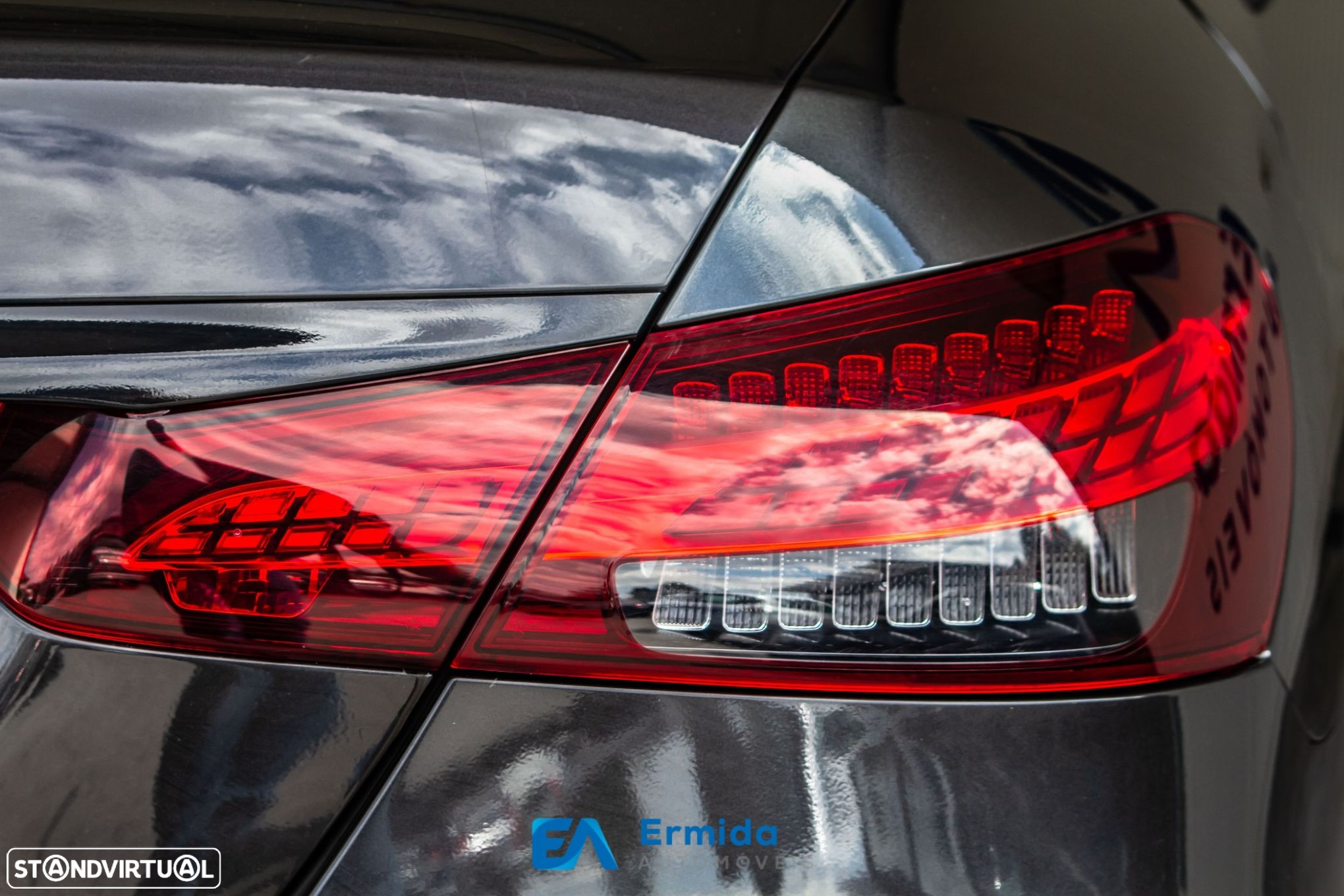 Mercedes-Benz E 300 de AMG Line - 20