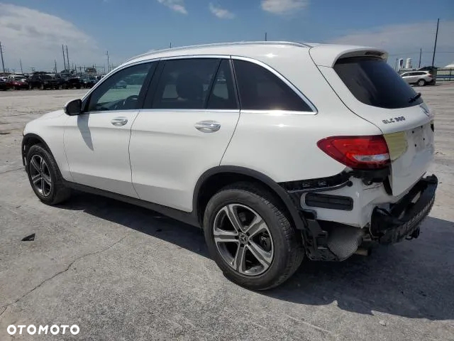 Mercedes-Benz GLC - 28