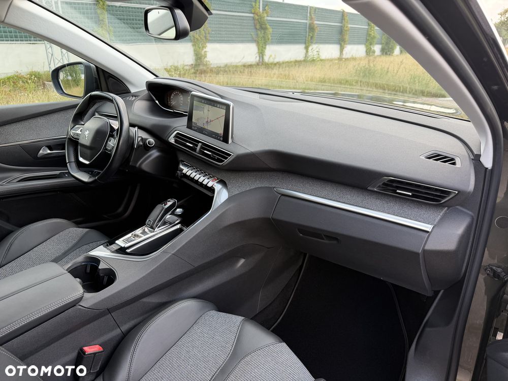 Peugeot 3008 PureTech 130 Stop & Start GPF EAT8 Allure - 21